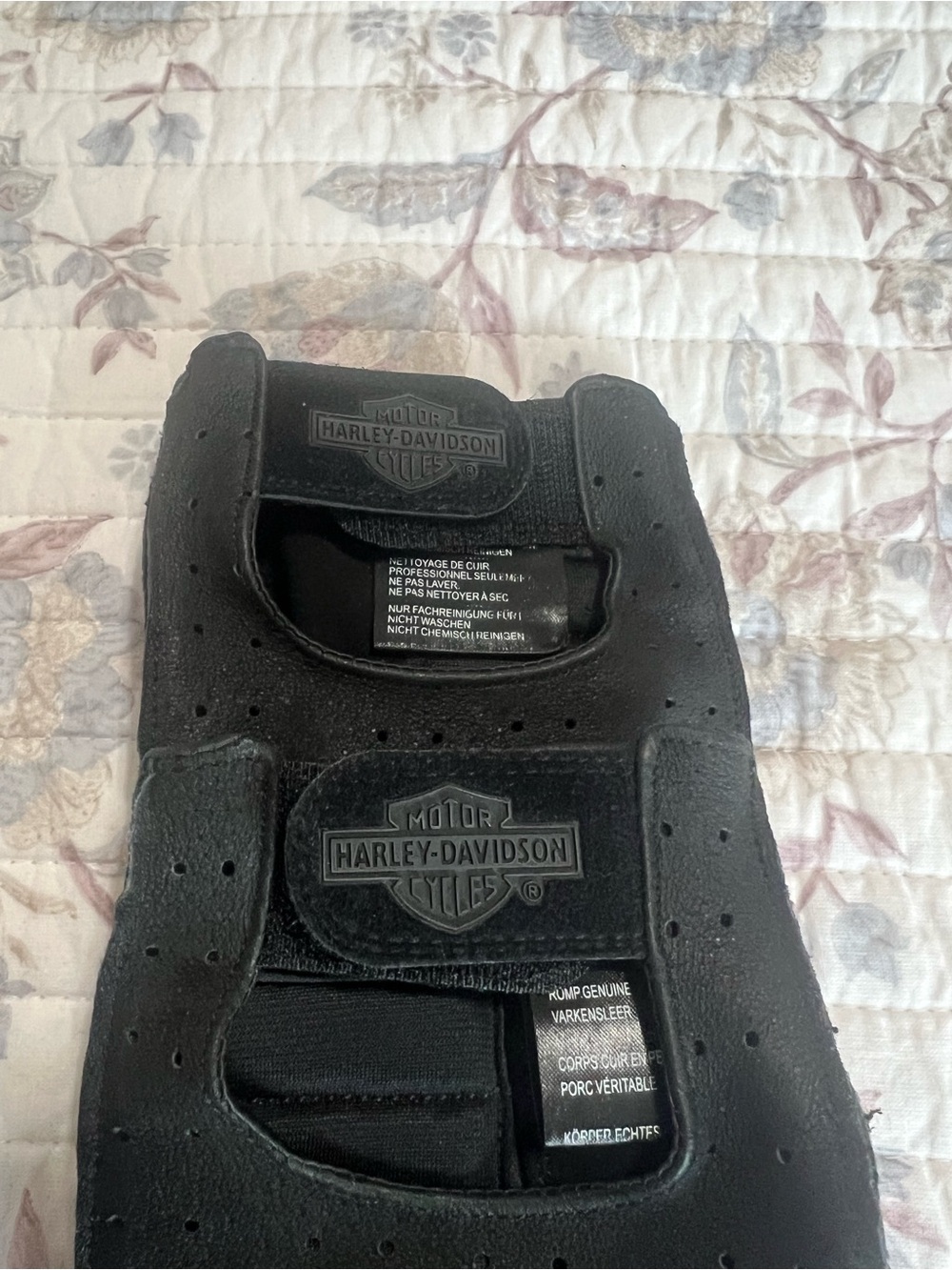 Genuine Harley-Davidson® Men’s Fingerless Gloves 98150-94VM - Picture 3 of 4